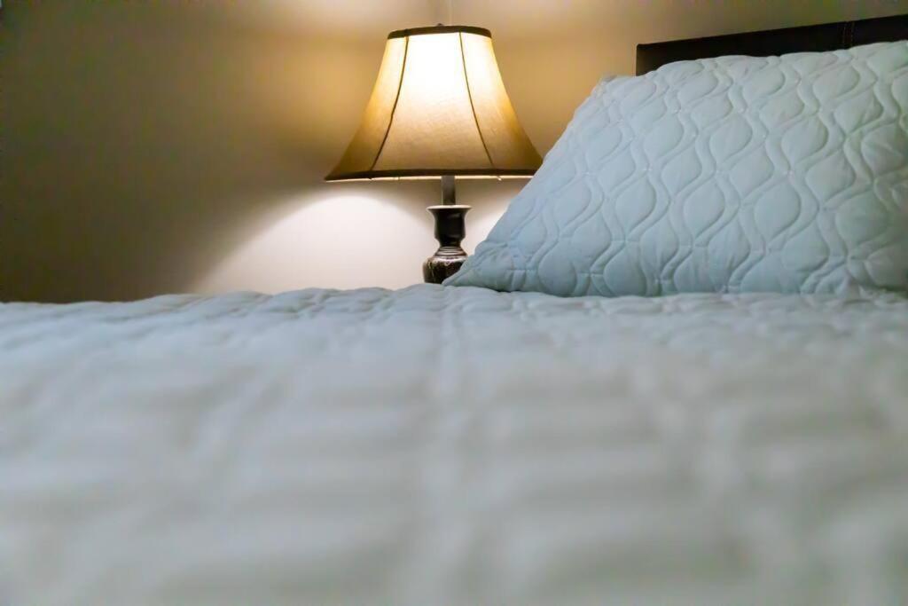 Cozy 3Br Family Getaway - Niagara Pool Oasis Villa Eksteriør bilde